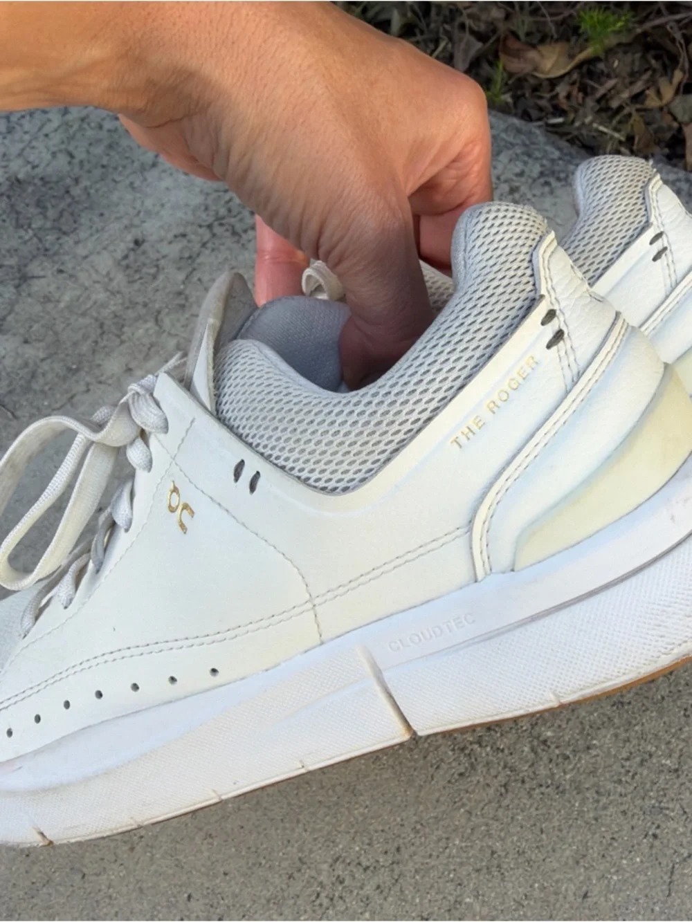 On Cloud Sneakers Womens 8 The Roger Advantage White Lace Up Tennis Shoes - Picture 3 of 8